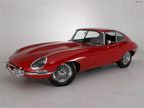 Images of Jaguar E-Type Fixed Head Coupe (Series I) 1961–67 (2048x1536)