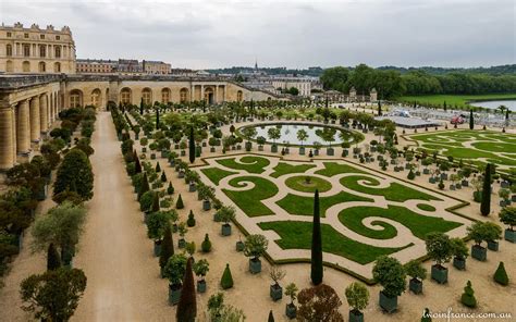 The Versailles Gardens - Two In France