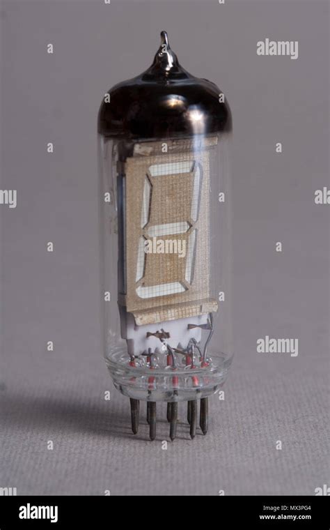 Vacuum tube transistor hi-res stock photography and images - Alamy