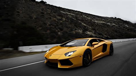 HD Yellow Lamborghini Aventador on the highway Wallpaper | Download Free - 148570