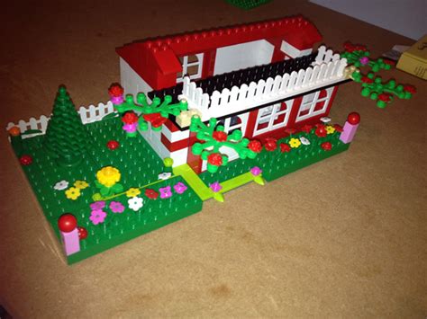 LEGO IDEAS - The Flower Garden House