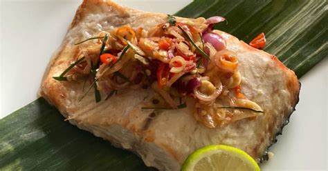 Resep Ikan panggang sambal matah simple oleh Pita Apita - Cookpad