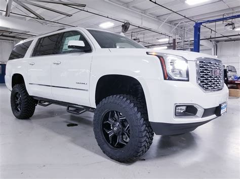 GMC Yukon XL equipped with a Fabtech 6" Lift Kit | Gmc yukon, Yukon, Gmc trucks