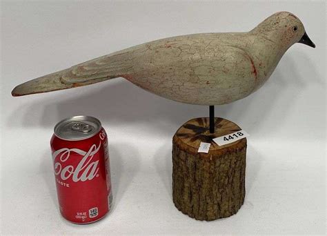 Folk Art Dove Decoy - Dixon's Auction at Crumpton