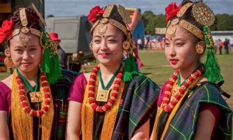 Nepali Dance | Classical and folk dances of Nepal | Nepalese Dance