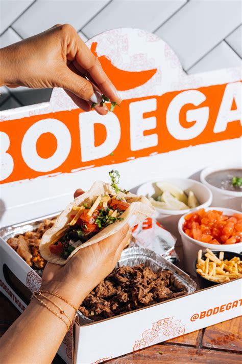 Bodega Taqueria y Tequila Chicago | New West Loop Location