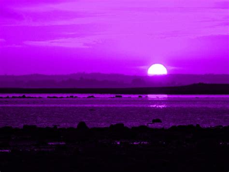 Pics Photos - Purple Sunset White Clouds In The Sky Lake Water | Viola