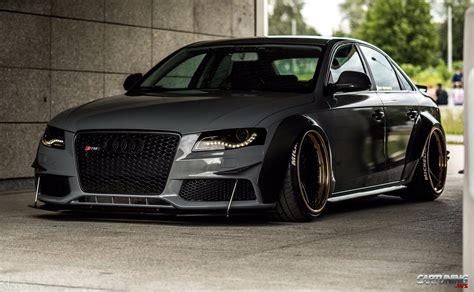 Stanced Audi A4 DTM B8, front and side