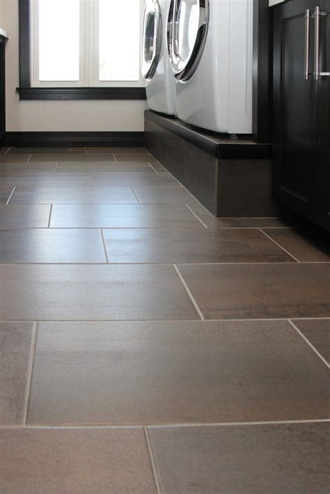 Kitchen With Brown Tile Floor – Flooring Tips