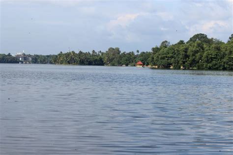 Ashtamudi Lake Kollam, Tourist Attractions & Things to do