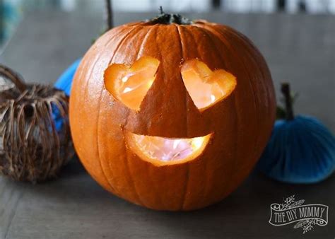 90+ Easy Pumpkin Carving Ideas for Halloween 2024 | Easy pumpkin carving, Pumpkin carving, Emoji ...