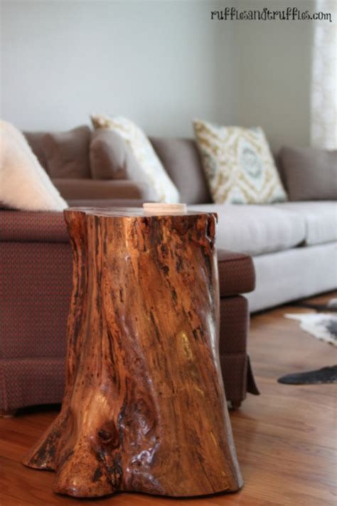 7 Rustic DIY Stump Coffee Tables And Stools - Shelterness