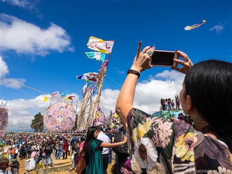 The Giant Kites of Guatemala – AntiguaDailyPhoto.Com