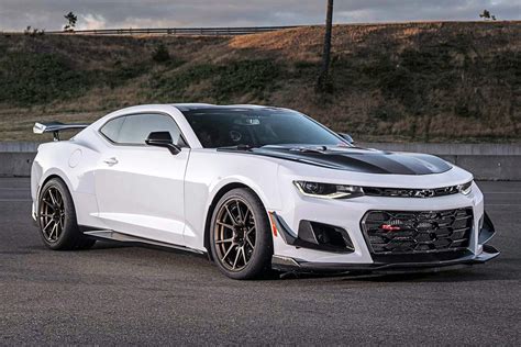 850 Horsepower 2018 Camaro ZL1 1LE: A Menace on the Street and Track