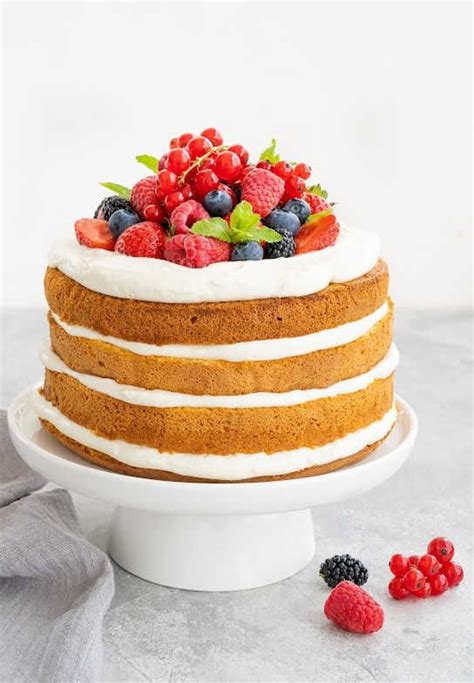 Sponge Cake With Fruit And Whipped Cream: A Sweet Sensation