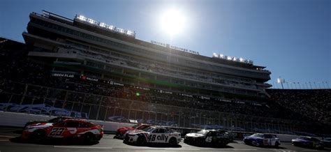 NASCAR revs up for first green flag of landmark 2023 season