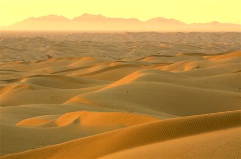 Plume of dust from the Sahara Desert of Africa Will Sweep the United ...