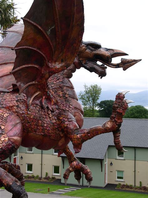 Welsh Dragon — Graculus Sculptures