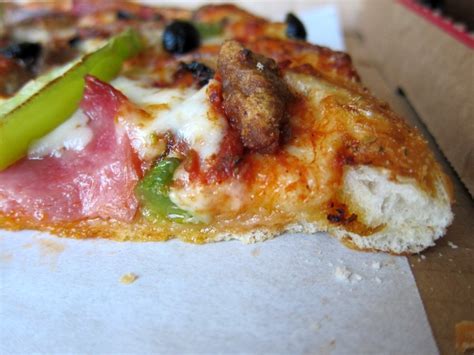 Review: Pizza Hut - New Hand-Tossed Pizza | Brand Eating