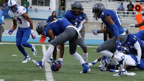 TSU Blocks Field Goal To Beat EIU Football - Eastern Illinois University Athletics