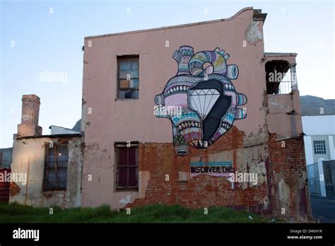 Diamond Heart of Africa Graffiti in Woodstock - Cape Town Stock Photo - Alamy