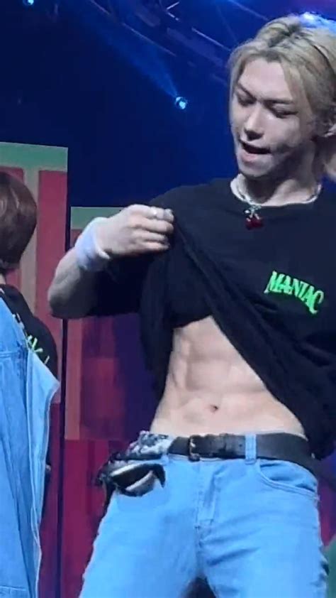 stray kids lee felix blonde MIROH abs concert skz MANIAC melbourne australia 230218