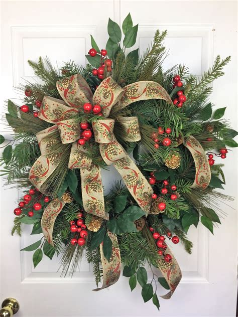 Traditional Christmas Wreath, Christmas Wreath, Pinecones, Christmas ...