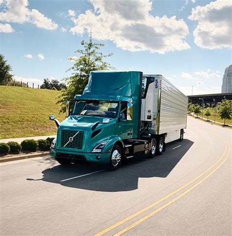 VNR Electric I | Volvo Trucks Canada