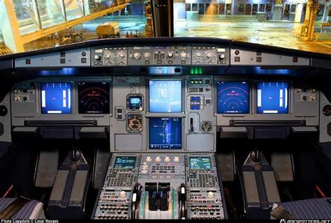 Avianca Brasil Airbus A318-121 - Cockpit https://www.facebook.com/Dream.of.Flying.brasil/photos ...