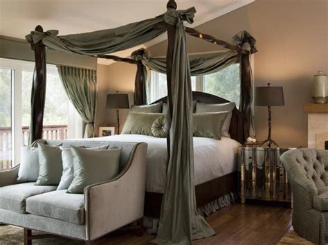 45 Beautiful Bedroom Decorated with Canopy Beds – Design Swan