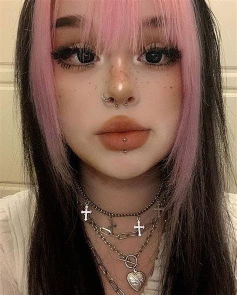 Egirl Hair Color, Hair Inspo Color, Egirl Hairstyle Color Pink, Face Piercings, Piercings For ...