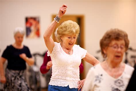 This 60-Year-Old Woman's Hip Hop Dance Routine To "Uptown Funk" Will Slay You Dead — VIDEO