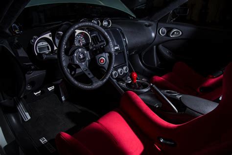 Show me her interior ! - Nissan 370Z Forum