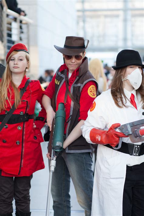 TF2 Sniper Cosplay (LBM 2013) by DrunkenFangschrecke on DeviantArt