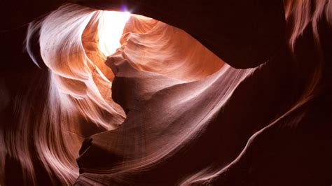 Pro Tips for Photographing Upper Antelope Canyon as an Amateur Photographer - Jen on a Jet Plane