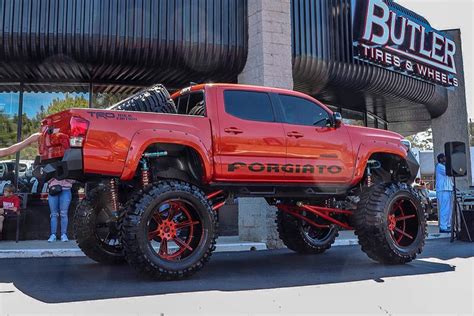 Lifted Custom Toyota Tacoma