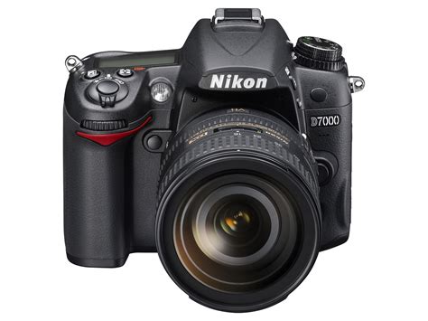 Nikon D7000 DSLR camera with 39-point Auto Focus