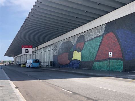 La T2 del Aeropuerto de Barcelona reabre este martes tras 196 días cerrada