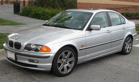 File:1998-2001 BMW 328i sedan.jpg - Wikipedia