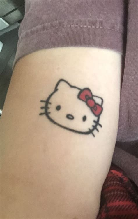 Hello Kitty Tattoo #hellokitty #tattoos #small #tattoosforwomen | Hello kitty tattoos, Hello ...