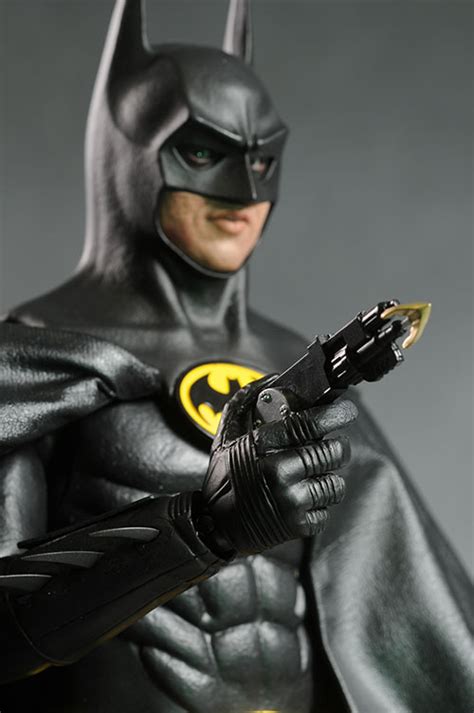 Review and photos of 1989 Batman Michael Keaton action figure by Hot Toys