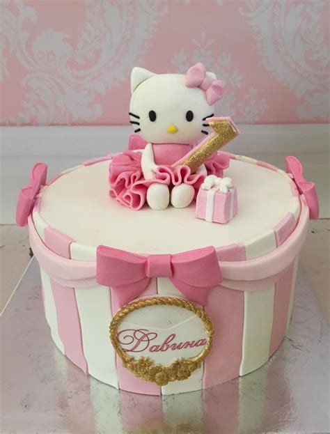 Hello Kitty Birthday cake in pink and gold | Hello kitty birthday cake, Hello kitty cake, Hello ...