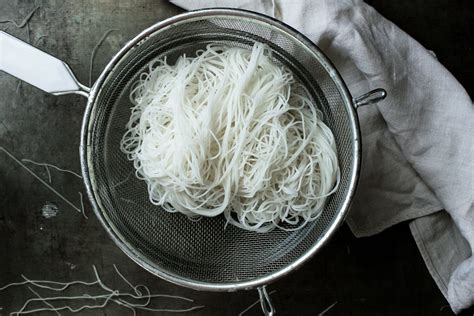 How To Cook Rice Vermicelli Noodles Without Sticking - Recipes.net