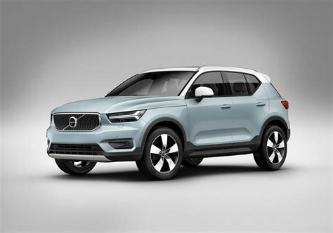 2019 Volvo XC40 Compact SUV: A Tough Little Robot