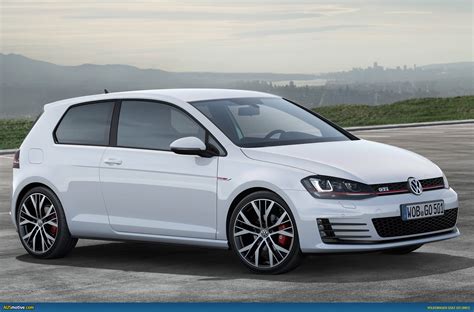 AUSmotive.com » Volkswagen Golf VII GTI revealed