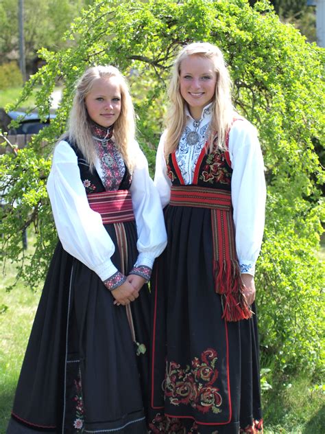 Traditional Norwegian Clothing Girls