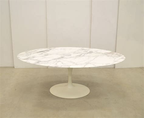 Eero Saarinen Oval Marble Dining Table by Knoll International ...