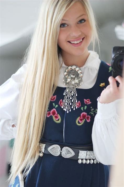 Norwegian clothing, Swedish women, Traditional outfits