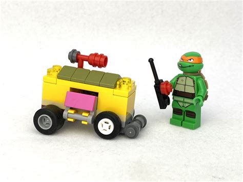 A Year of Polybags 35/260: LEGO TMNT 30271 Mikey's Mini-Shellraiser Review - FBTB