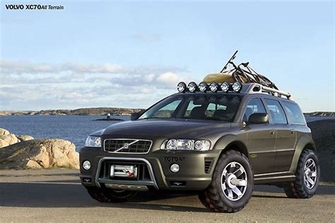 Fourtitude.com - Volvo XC70s... They seem so cool. Are they?